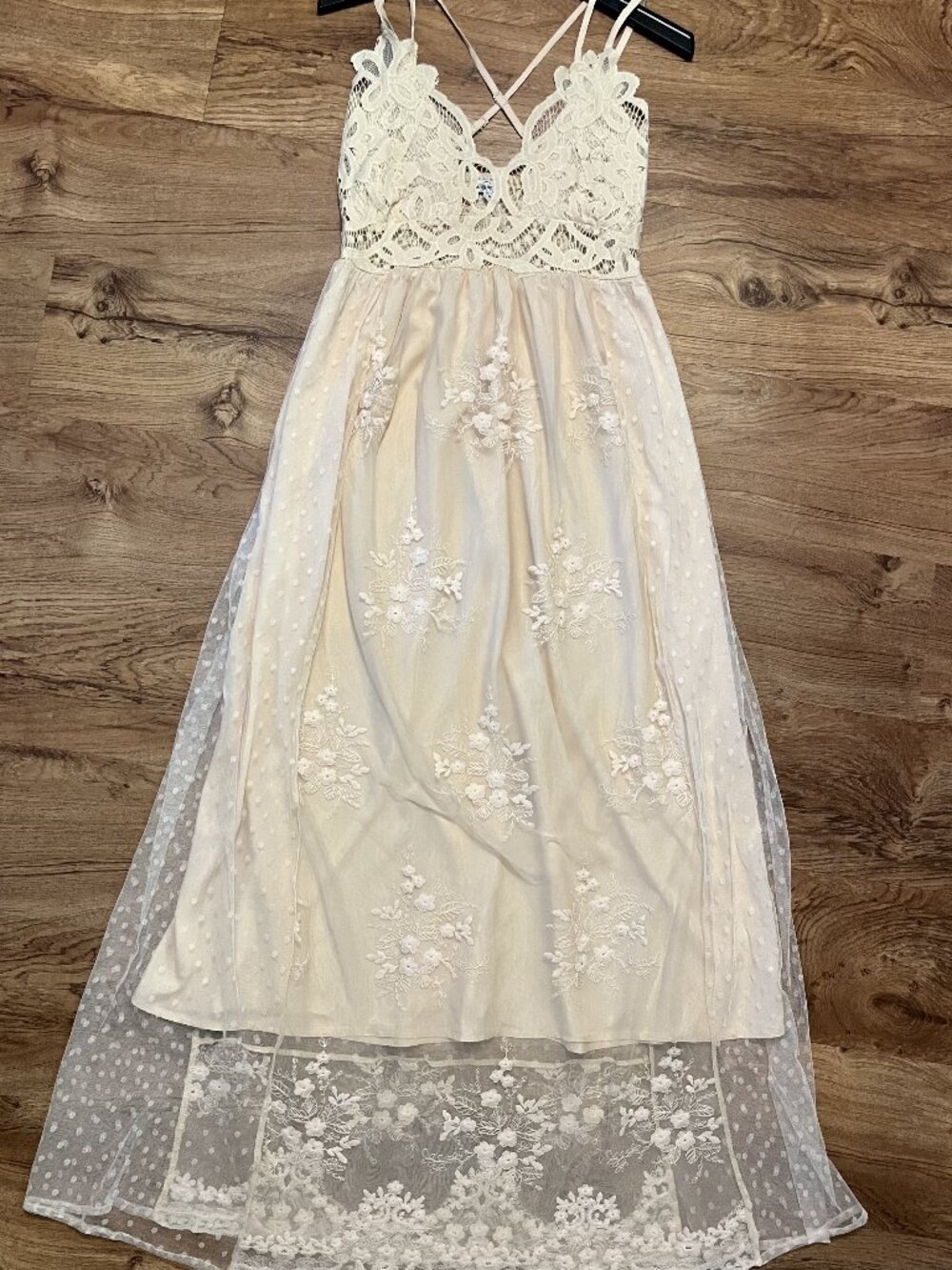 Magnolia Boutique Paradise Island Scalloped Vanilla Lace Maxi Dress